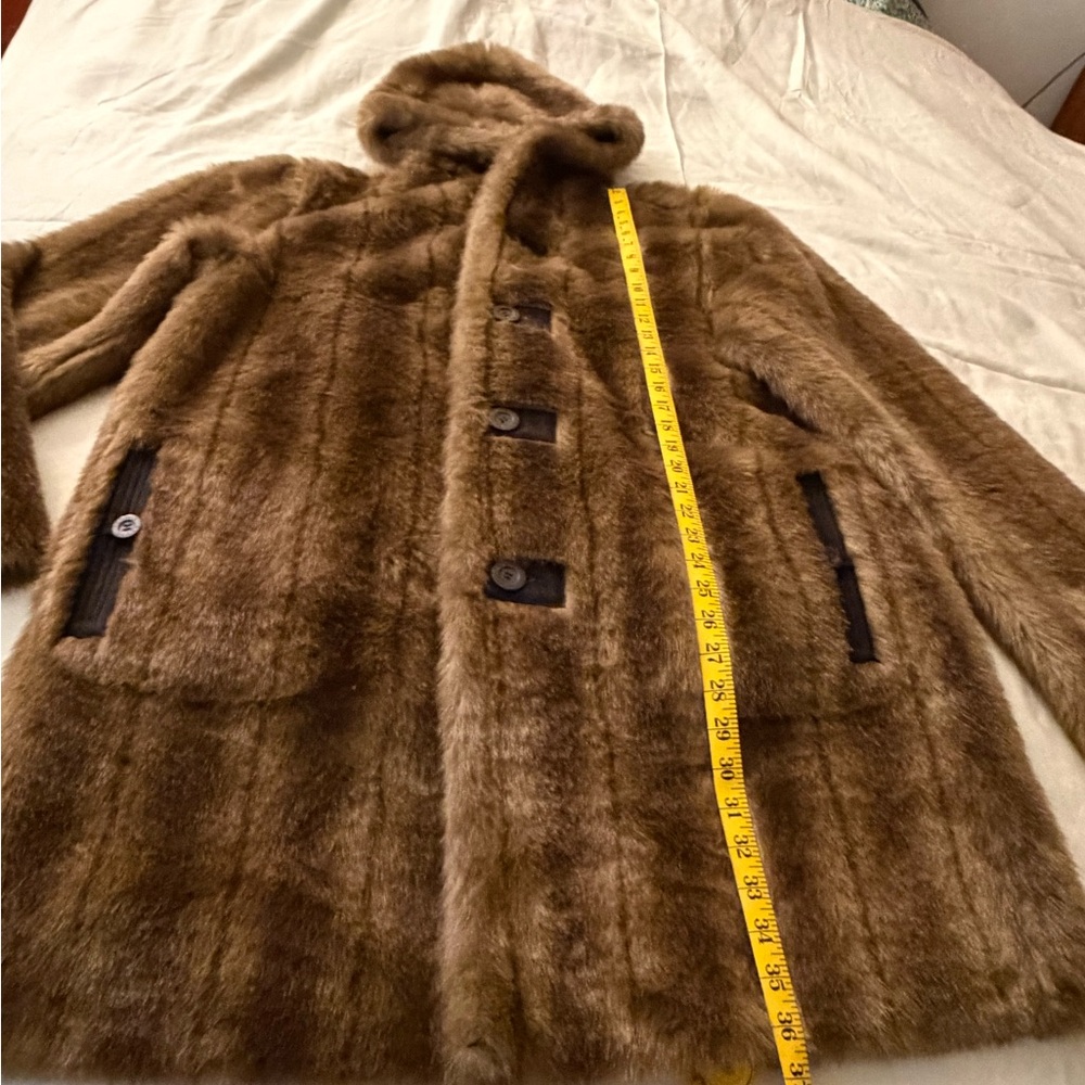 Luxurious Brown Faux Fur Coat - Picture 8 of 12